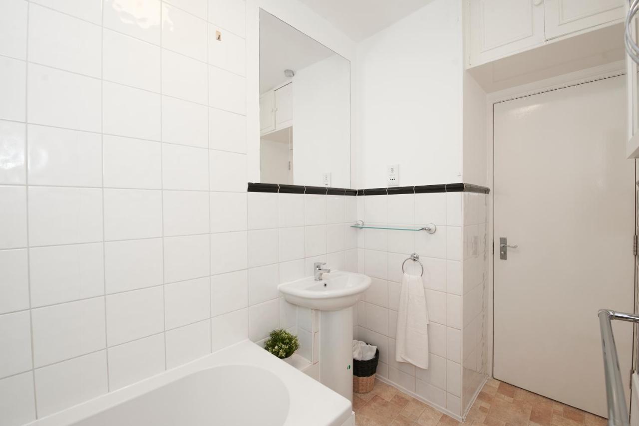 Excellent, Three Bedroom North London Apartment With Free Parking Экстерьер фото
